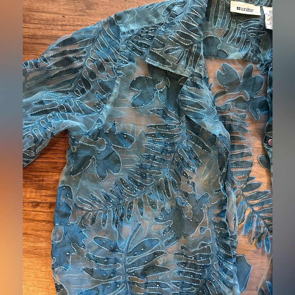 Units vintage turquoise blue lacey women’s button up blouse - Picture 5 of 9
